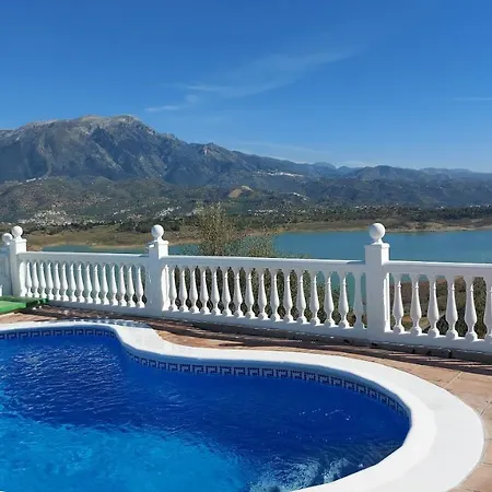 Casa Vivandalusia Centrally Located With Private Pool, Breathtaking Views By Rentasunnyplace * Viñuela
